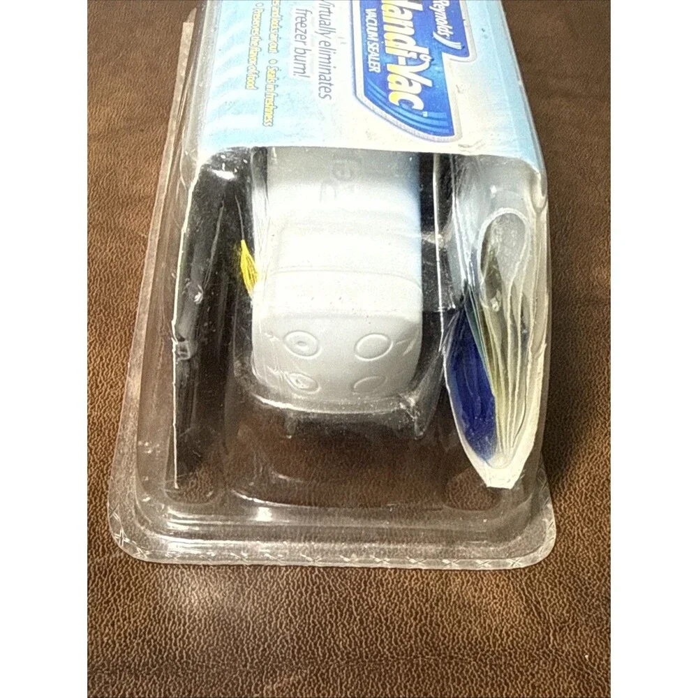 NEW Sealed Reynolds Handi-Vac Handheld Food Vacuum Sealer Starter Kit